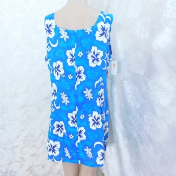 Floral Hawaiian Top - Picture 2 of 2